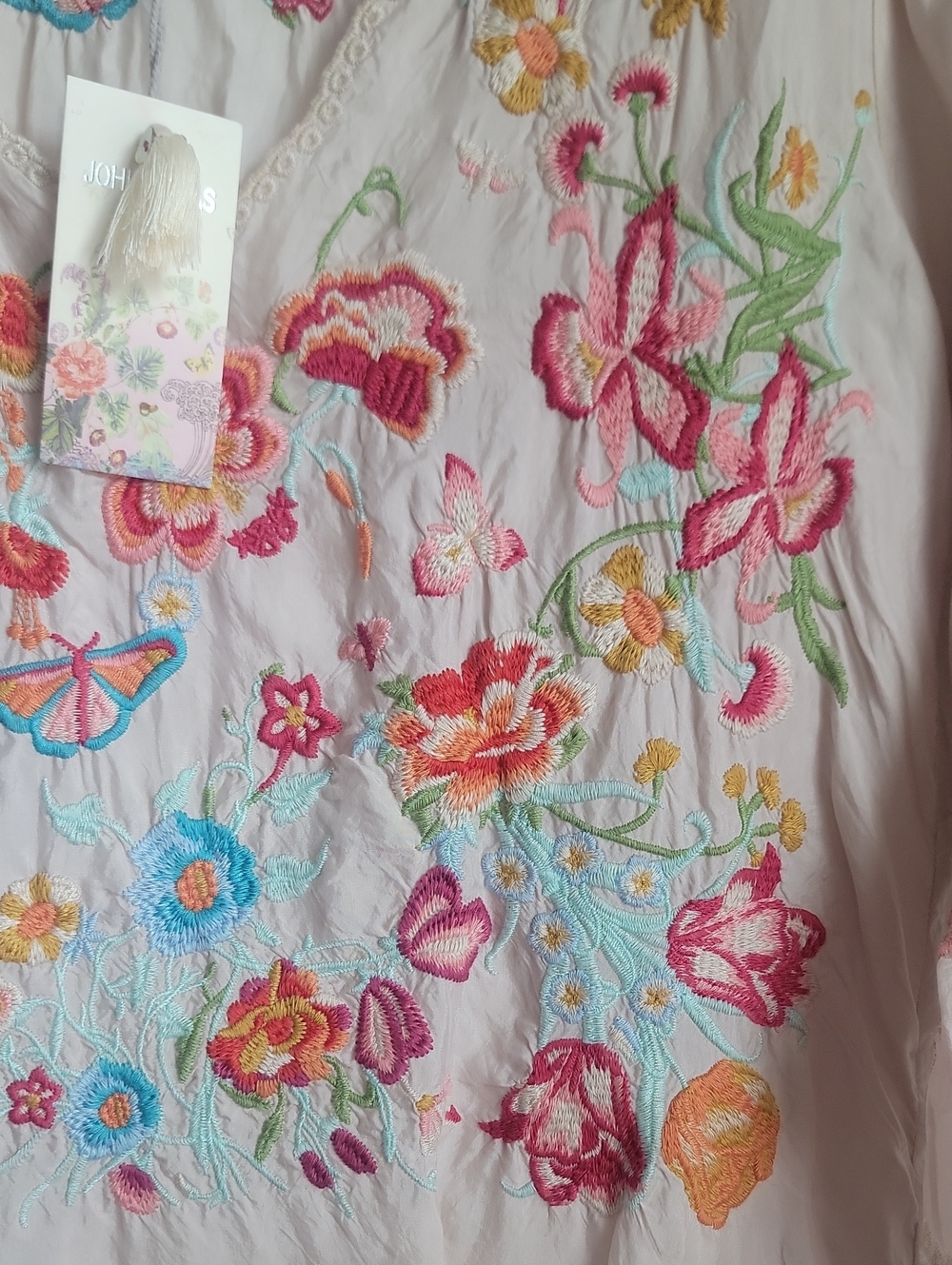 Johnny Was Blush Floral Embroidered V-Neck Tunic Top Butterfly Small S New - Picture 2 of 6